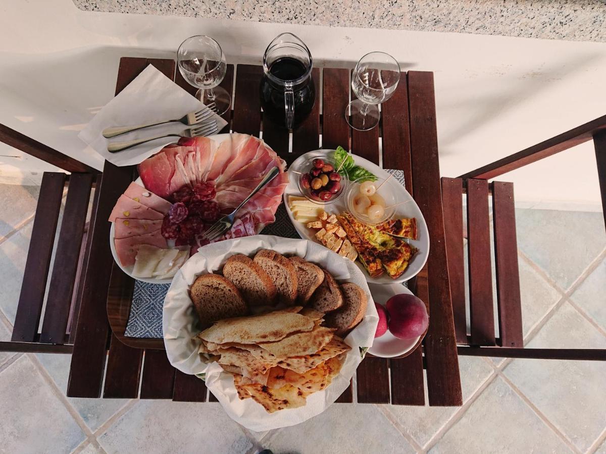 Agriturismo Desole Monti ภายนอก รูปภาพ